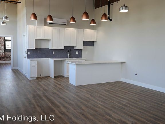 5th image of 1825 E Atlantic St #206