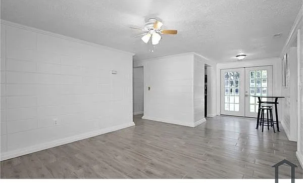 1096 Strickland Bridge Rd — Photo 12