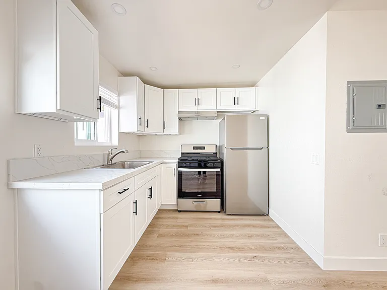 1162 Elm Ave #29 — Photo 5