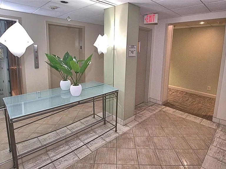 2285 Peachtree Rd NE #1200 — Photo 7