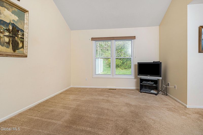 5th image of 1130 Spearhead Drive