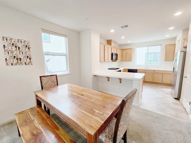 1025 Gabbiano Ln #1 — Photo 5