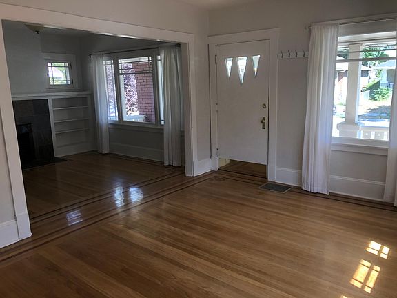 3rd image of 730 E Wilson Ave