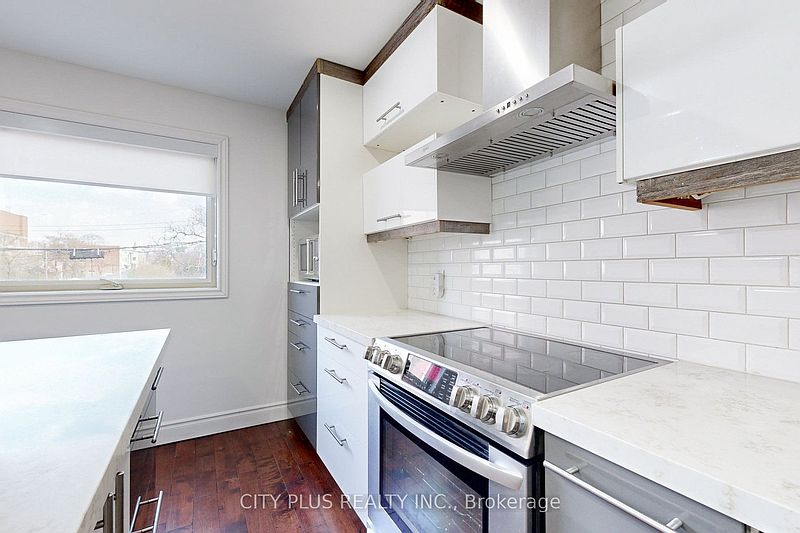 Toronto House for rent - 5 Bedrooms — photo 17