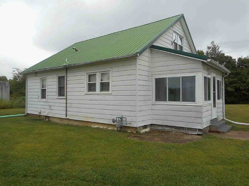 2nd image of 2355 Lashbrook Rd