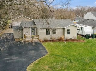 6202 Robert Rd, Cary, IL 60013