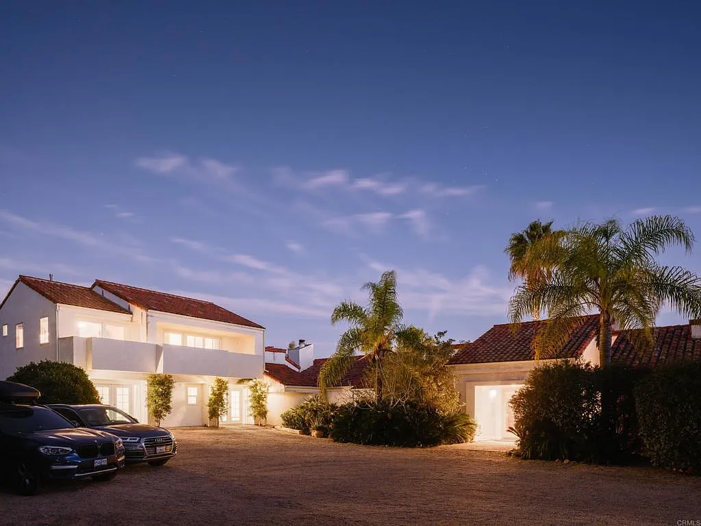 15 bed, 10372 sqft, $50,000 — Photo 2