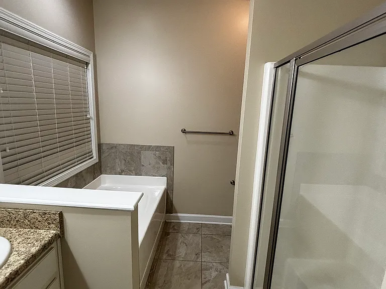 121 Tanglewood Dr — Photo 4