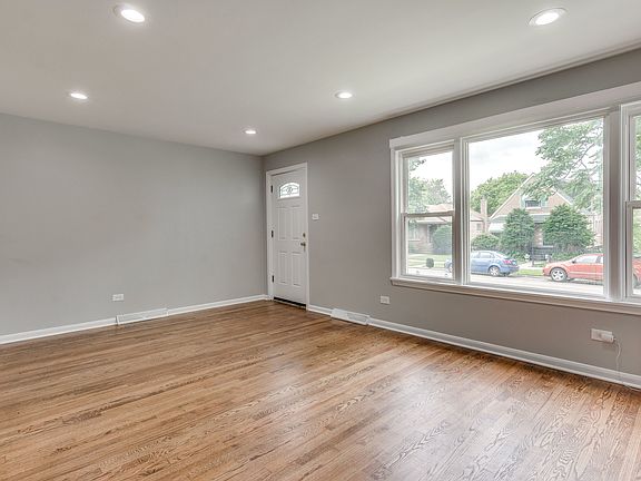 4th image of 9207 S Greenwood Ave