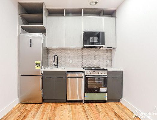 1st image of 60 Hawthorne St #1R