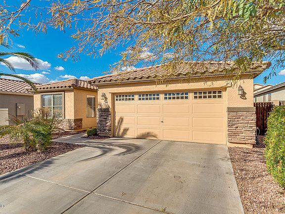 3rd image of 2084 W San Tan Hills Dr
