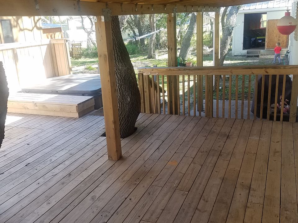 Deck & Hot Tub