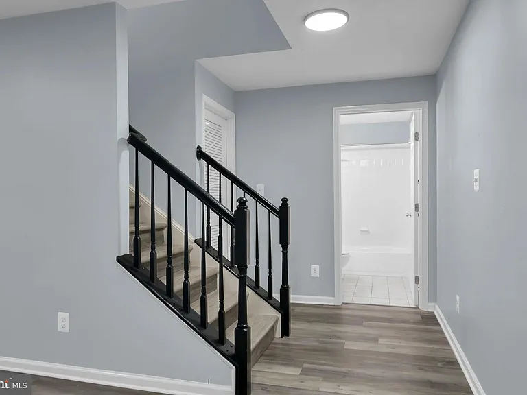 2548 Port Potomac Ave — Photo 33
