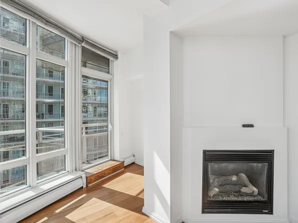 205 East 59th Street image 7 of 30