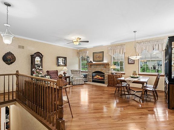 3rd image of 2058 Carillon Dr #0