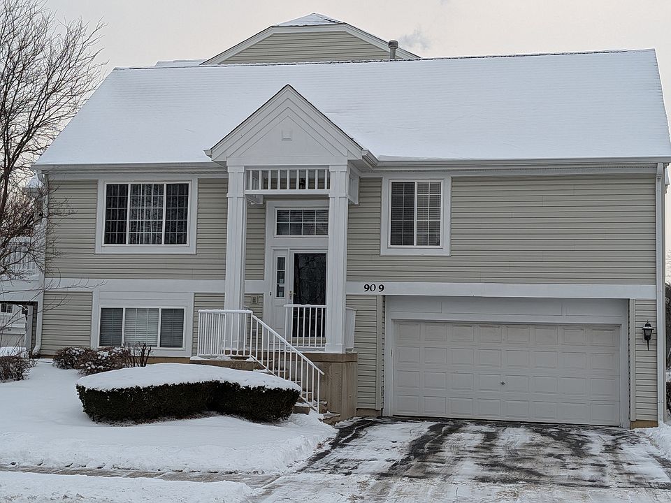 1st image of 909 Mayfair Ct