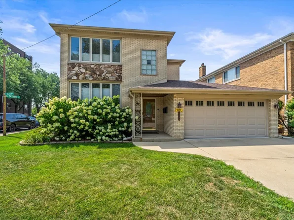 8423 W Wilson Ave #781cdd19b, Chicago, IL 60656