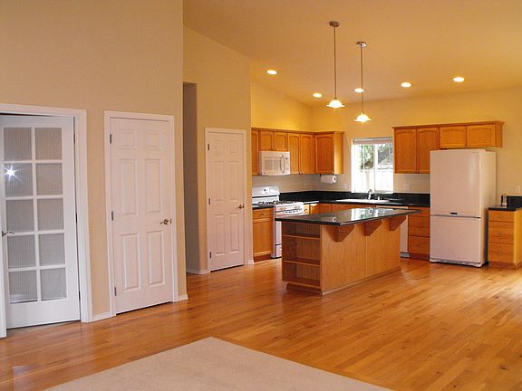 5th image of 4224 67th Ave NW
