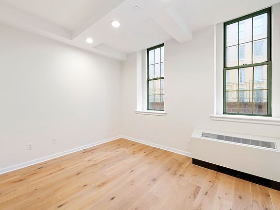 4th image of 42-02 Ditmars Blvd #118