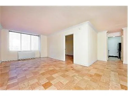 Rented by Douglas Elliman | media 14