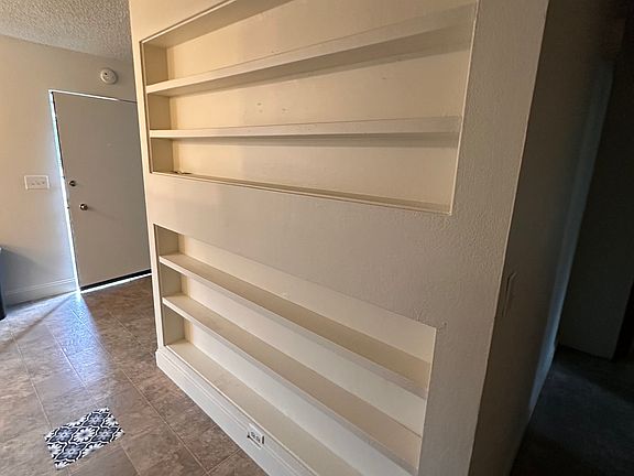 5th image of 215 SW Cedar Ave #225