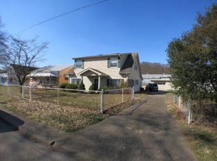 3930 Crane Ave, Huntington, WV 25705