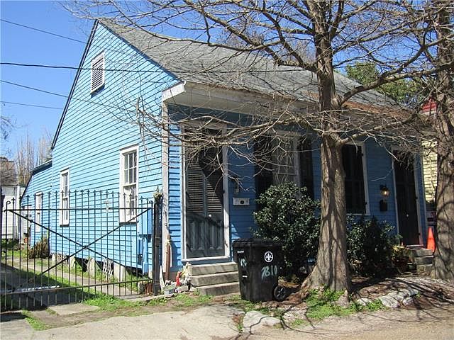 1st image of 810 Lesseps St