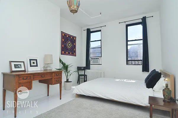 Sold by Sidewalk Realty LLC | media 11