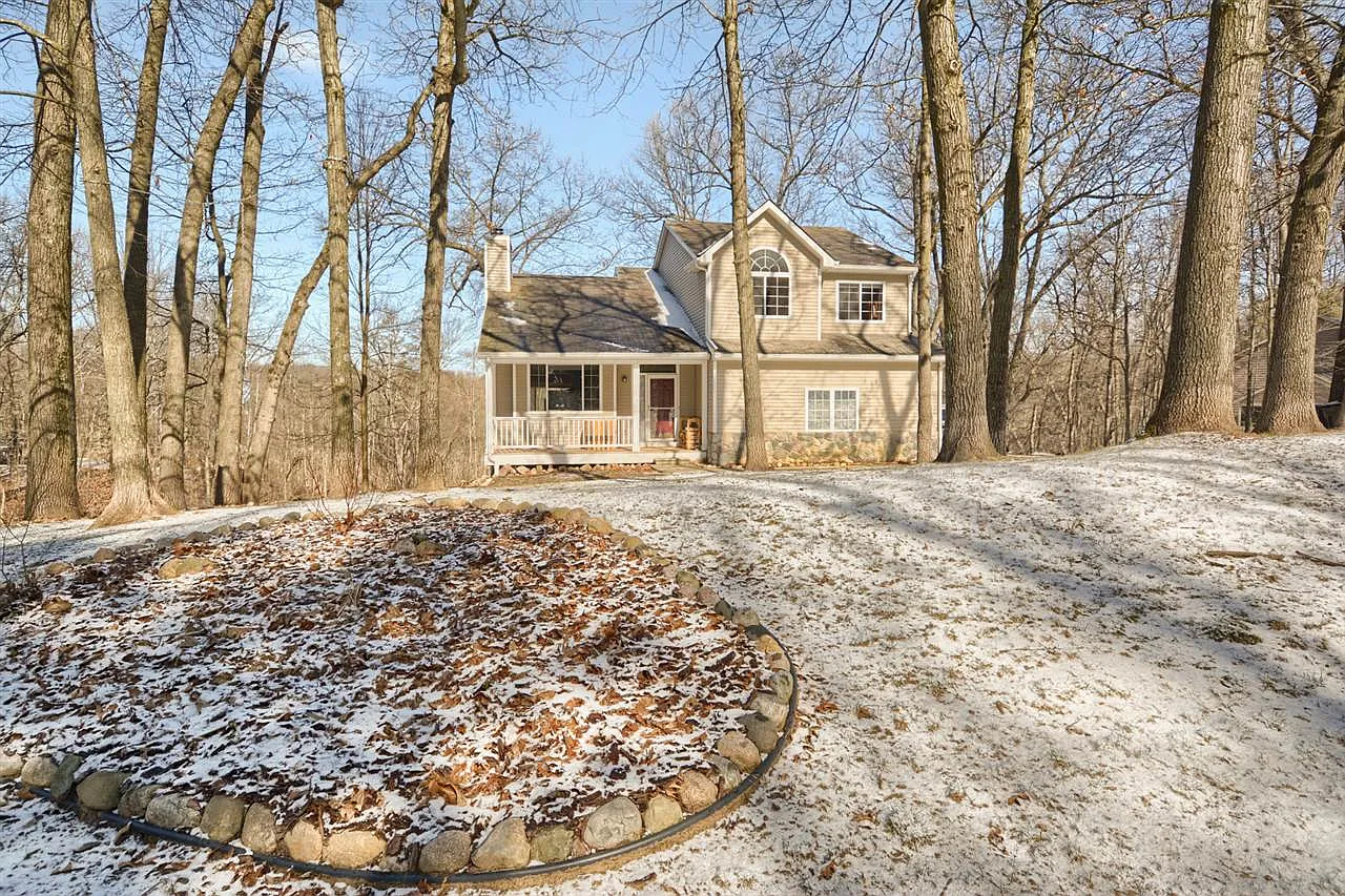 1340 Duck Creek Ln photo 1