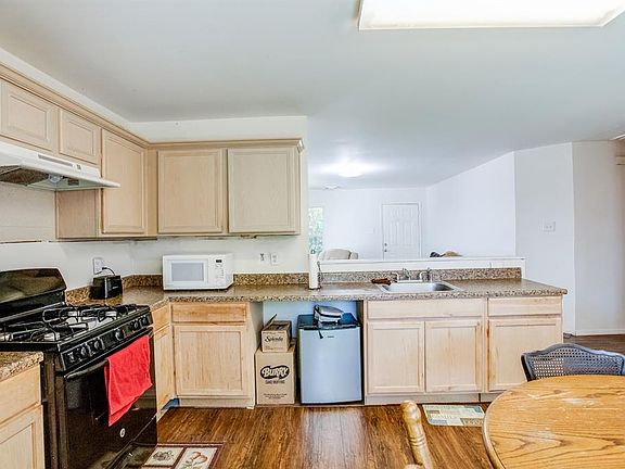 3rd image of 18139 Flower Grove Ct