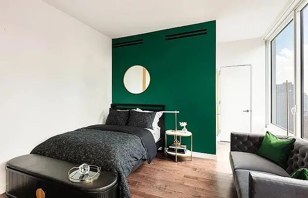 Rented by Mossanen Group | media 24