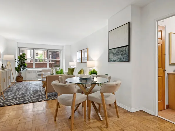 251 East 51st Street image 4 of 8