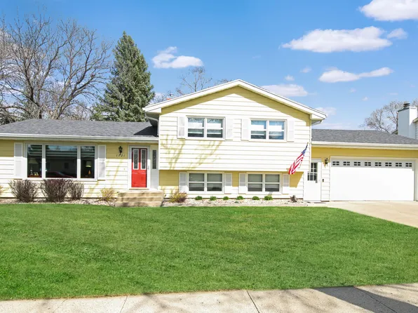 1721 S 8th St, Aberdeen, SD 57401