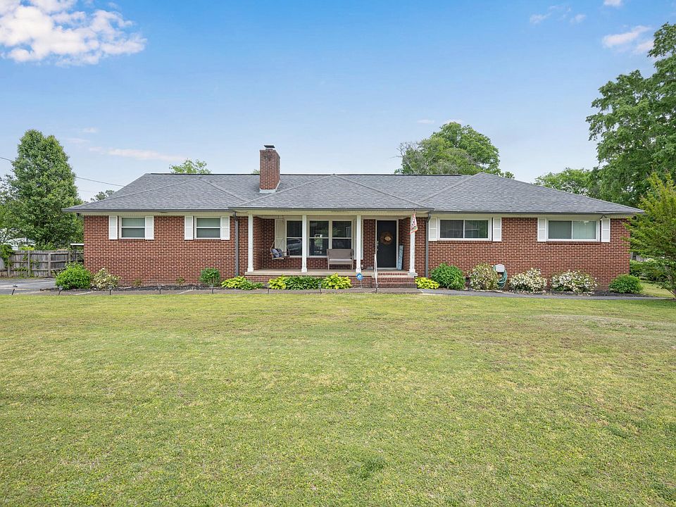 1st image of 502 S Sweetbriar Ave