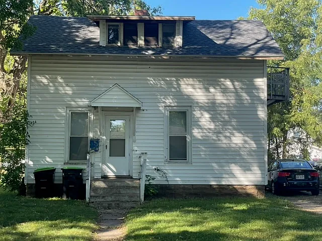309 14th Ave W