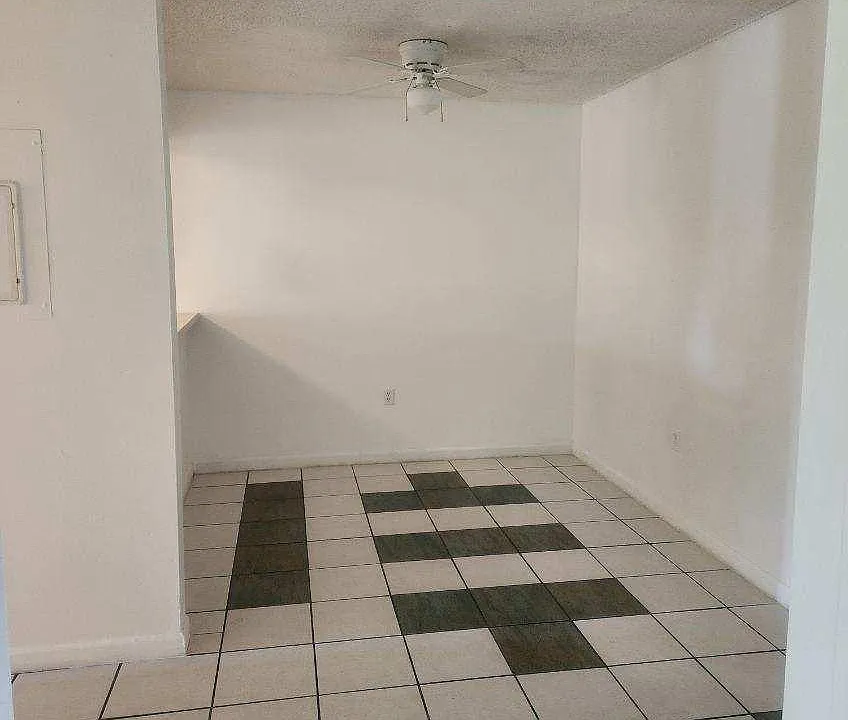 2873 Willow Run