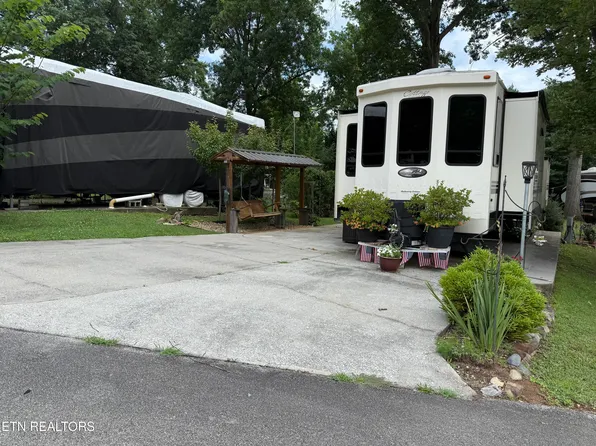 102 Highway 73, Townsend, TN 37882