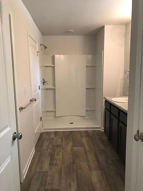 3 bed, 1611 sqft, $2,700 — Photo 3