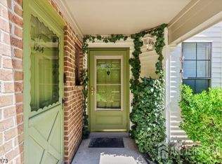1902 Bayhead Dr, Parlin, NJ 08859