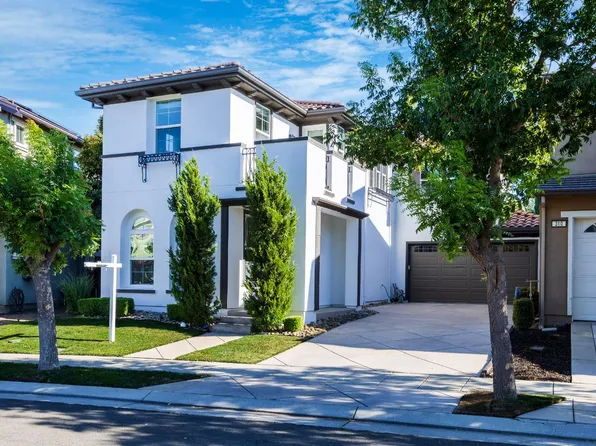 306 W Alameda Dr, Mountain House, CA 95391