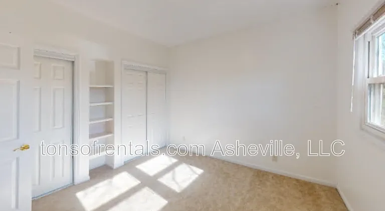 1051 Upward Rd — Photo 8