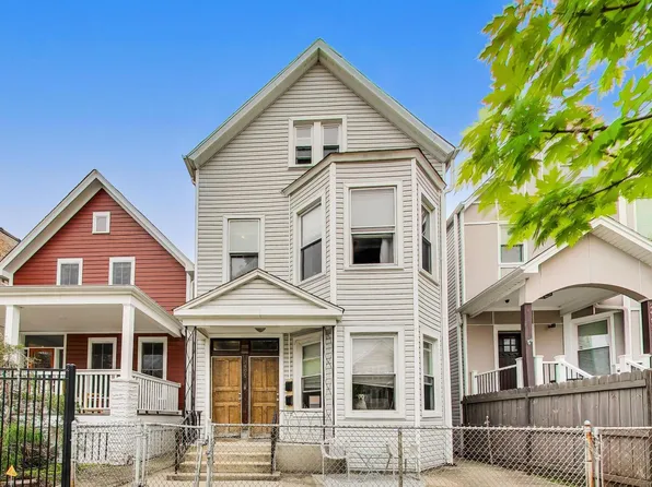 2955 N Gresham Ave, Chicago, IL 60618
