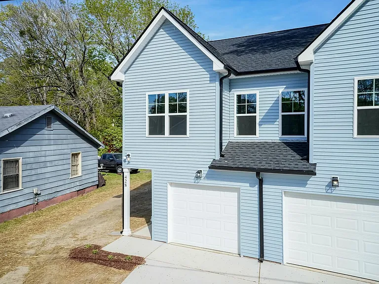 428 N Allen Rd — Photo 1