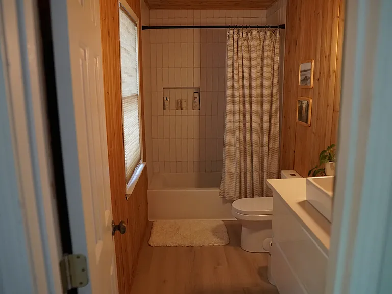 771 Tyrone Rd — Photo 18