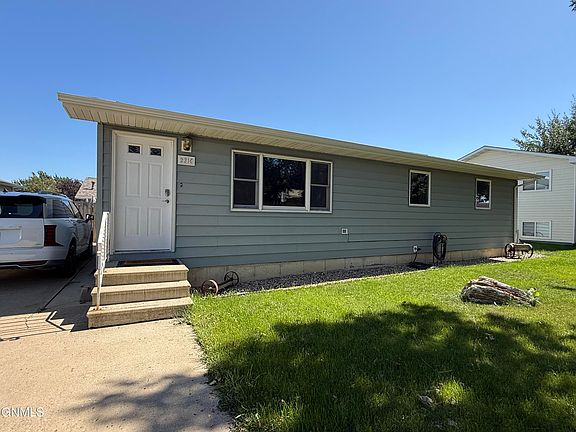 3rd image of 2316 8th Ave E