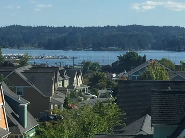155 NE Myreboe St #5E, Poulsbo, WA 98370