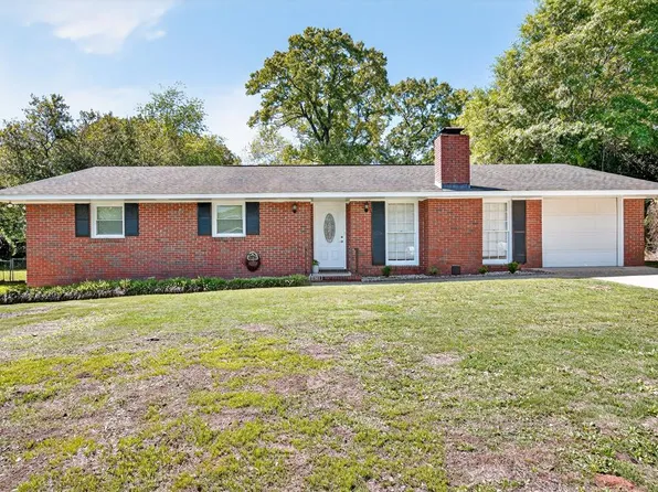 1606 Melanie Ln, Phenix City, AL 36867