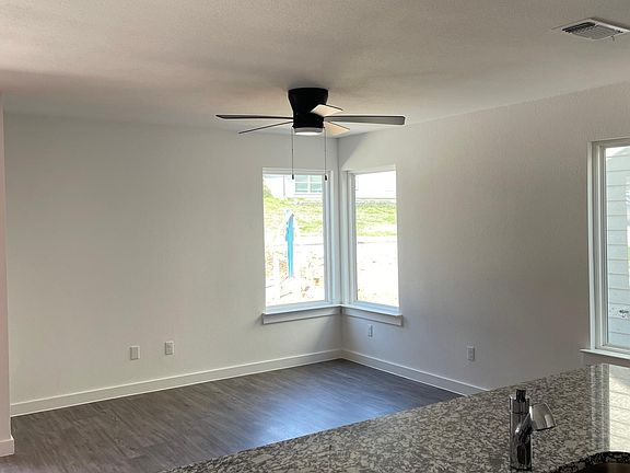 5th image of 2500 S Fannin Ave