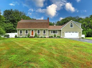 48 Old Castle Dr, Monroe, CT 06468