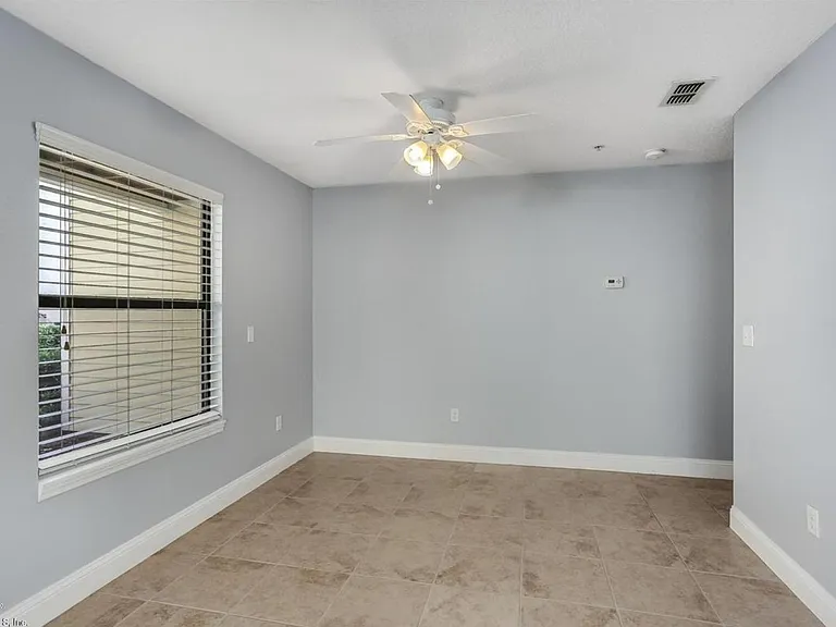 100 Fairway Park Blvd #1304 — Photo 6